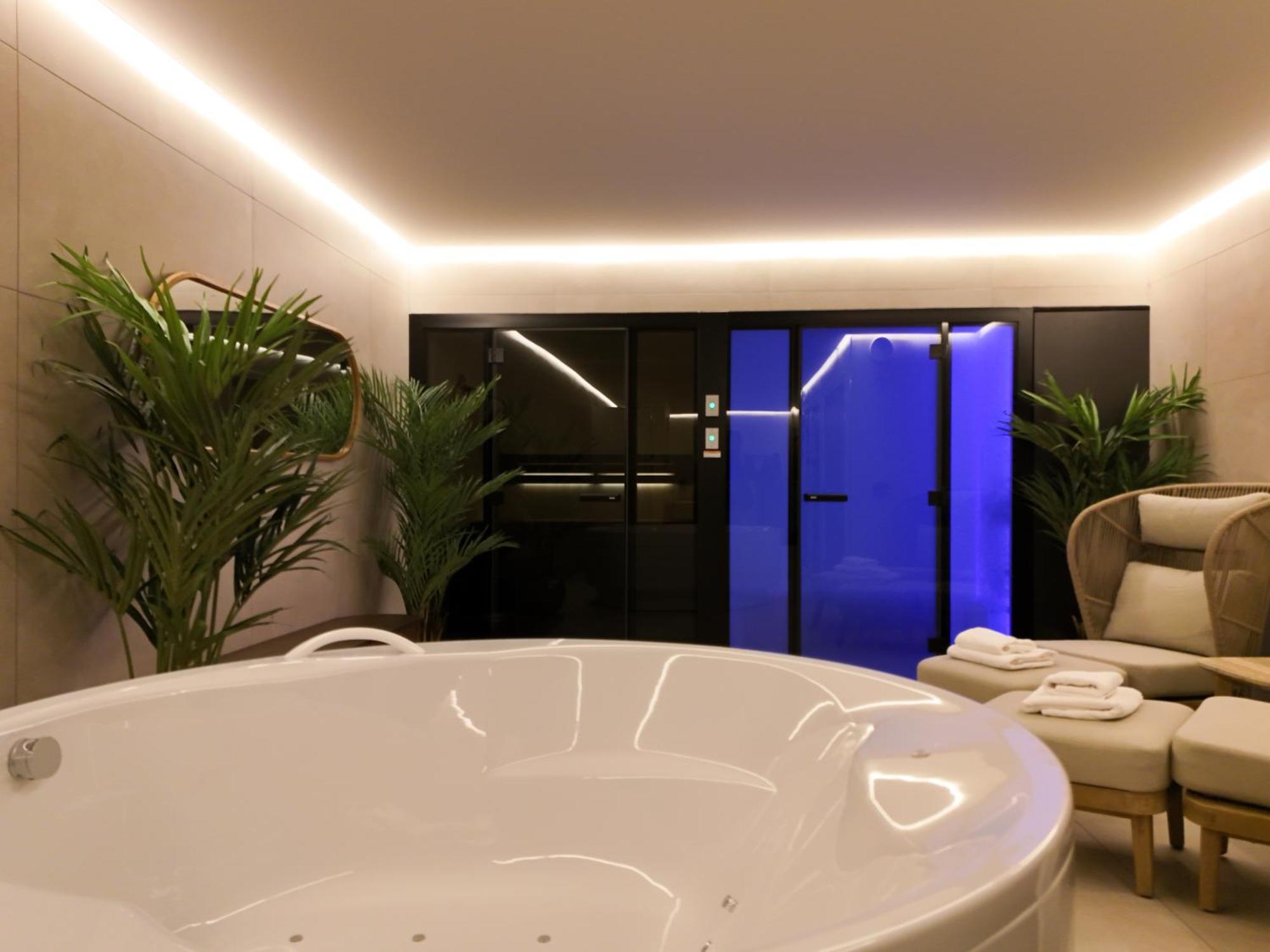 Hike & Bike Hotel Noordwolde  ภายนอก รูปภาพ