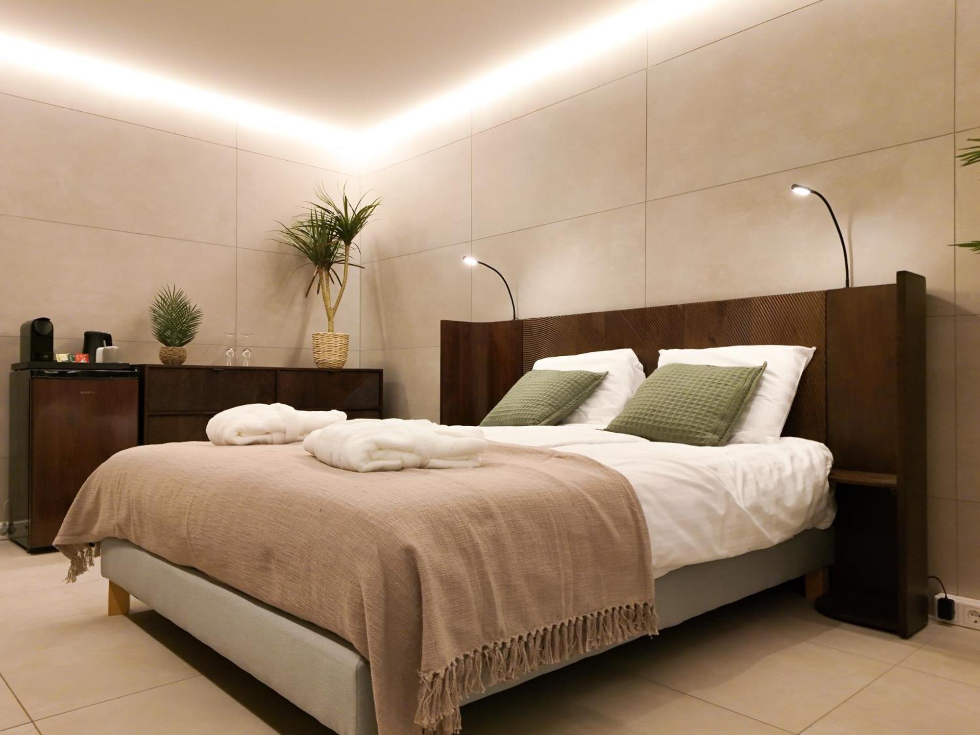 Hike & Bike Hotel Noordwolde  ภายนอก รูปภาพ
